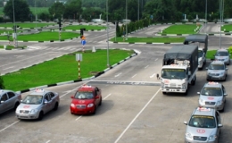 Từ 1/8/2023: Tăng phí sát hạch lái xe