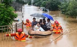 Phòng chống bệnh về mắt trong mùa bão lụt và mưa lũ
