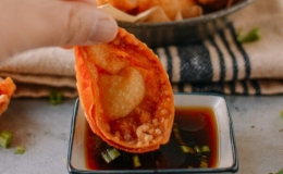 Hoành thánh phô mai - món ăn vặt giòn ngon cho dịp nghỉ lễ
