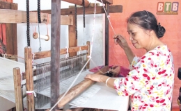 Nam Cao: Lách cách tiếng thoi