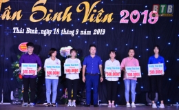 Đêm nhạc hội Chào tân sinh viên