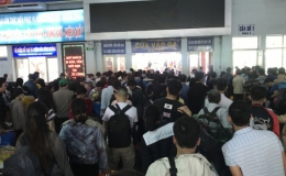 Bắt đầu bán vé tàu tập thể dịp Tết Canh Tý 2020