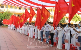 Các đồng chí lãnh đạo tỉnh chúc mừng, dự khai giảng tại nhiều trường học trong tỉnh