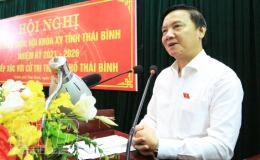 Đồng chí Nguyễn Khắc Định, Phó Chủ tịch Quốc hội tiếp xúc cử tri tại thành phố Thái Bình