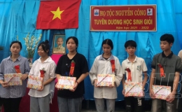 Đồng hành cùng học sinh trong năm học mới