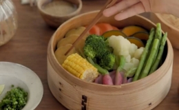 Làm rau củ quả hấp thanh đạm
