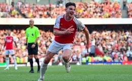 Arsenal nhấn chìm Man Utd ở phút bù