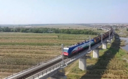 Tàu chở hàng tự lái tải trọng 10.800 tấn chạy thử nghiệm