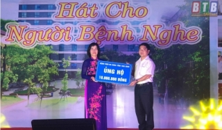 130 triệu đồng là số tiền các tập thể, cá nhân nhà hảo tâm ủng hộ quỹ bệnh nhân nghèo trong đêm nhạc “Hát cho bệnh nhân nghe” do Bệnh viện Đa khoa tỉnh Thái Bình tổ chức tối ngày 26/10.