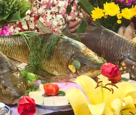 Đặc sắc hội thi cỗ cá ở đền Trần