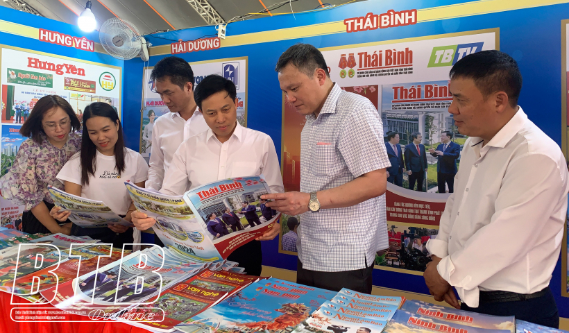 Hội Nhà báo tỉnh Thái Bình trưng bày các ấn phẩm báo chí và sản phẩm OCOP tại Hội Báo toàn quốc 2024 