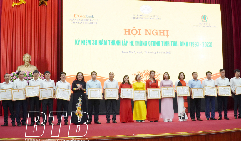 Khen thưởng 23 tập thể và 53 cá nhân có thành tích xây dựng và phát triển hệ thống QTDND tỉnh Thái Bình giai đoạn 1993 - 2023