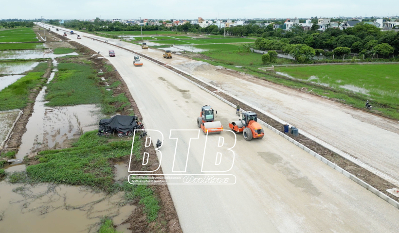 Nỗ lực hơn nữa để đẩy nhanh tiến độ triển khai các dự án trọng điểm theo kế hoạch đề ra