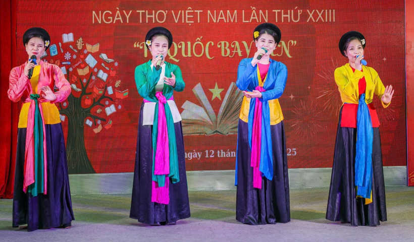 Phát triển văn học, nghệ thuật trong thời kỳ mới