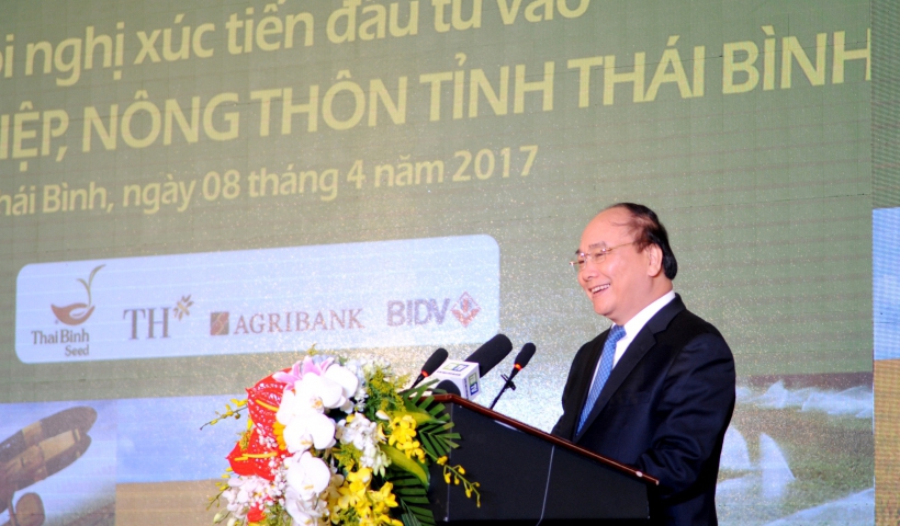 Đồng chí Nguyễn Xuân Phúc, Ủy viên Bộ Chính trị, Thủ tướng Chính phủ phát biểu tại hội nghị.