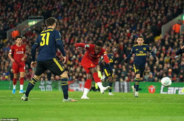 Liverpool 5-5 (pen 5-4) Arsenal: Rượt đuổi tỷ số ngoạn mục, thắng lợi nghẹt thở! - Ảnh 3.