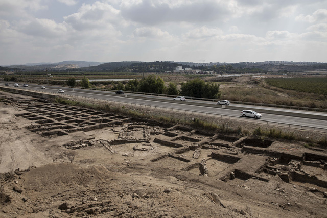 Israel phát hiện thành phố cổ 5.000 năm tuổi - Ảnh 2.