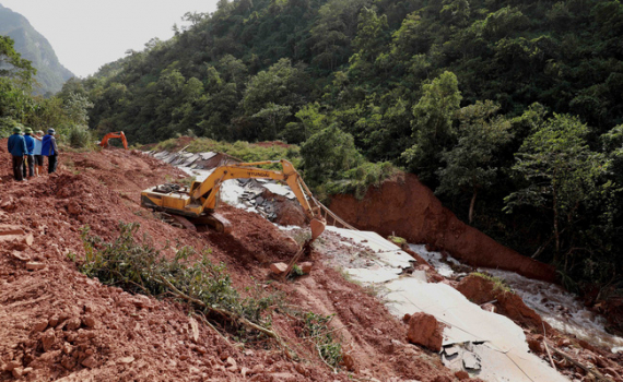 Giao thông Quảng Bình thiệt hại nặng do mưa lũ