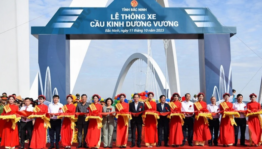 Bắc Ninh chính thức thông xe cầu Kinh Dương Vương