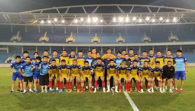 CHÍNH THỨC: ĐT Việt Nam chốt danh sách 25 cầu thủ cho trận gặp ĐT UAE và ĐT Thái Lan - Ảnh 2.