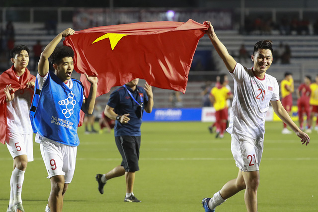 Những hình ảnh không thể nào quên trong lần đầu tiên bóng đá nam Việt Nam lên đỉnh SEA Games - Ảnh 6.