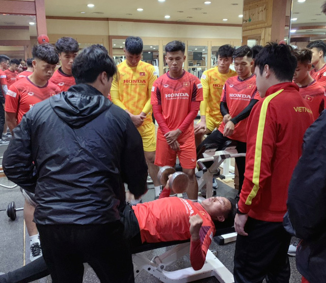 ĐT U23 Việt Nam tập huấn tại Hàn Quốc: Tập trung rèn thể lực và ôn đấu pháp - Ảnh 8.