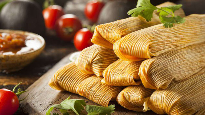 Tamales: món ngon ngày Tết của người Mexico, độc đáo từ nguyên liệu gói bên ngoài đến phần nhân bên trong - Ảnh 2.