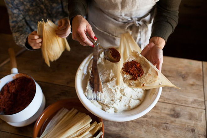 Tamales: món ngon ngày Tết của người Mexico, độc đáo từ nguyên liệu gói bên ngoài đến phần nhân bên trong - Ảnh 8.