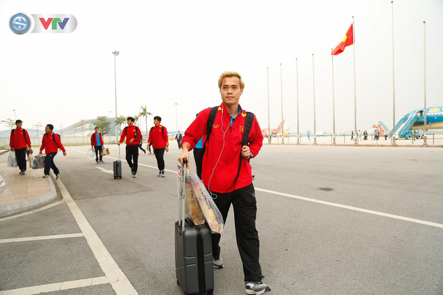 ẢNH: ĐT Việt Nam rạng rỡ ngày trở về sau thành công tại Asian Cup 2019 - Ảnh 7.