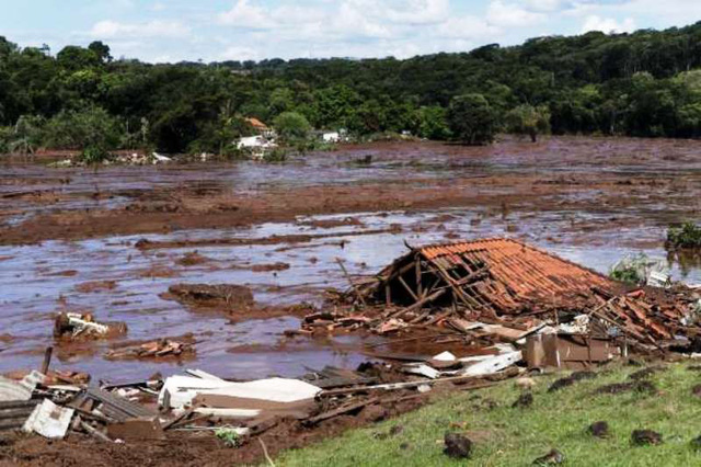 Brazil: Nỗ lực tìm kiếm hơn 300 người mất tích do vỡ đập - Ảnh 4.