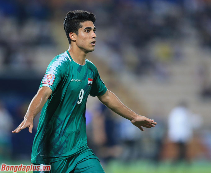U23 Iraq gỡ hòa đầu hiệp 2 - Ảnh: Minh Tuấn 