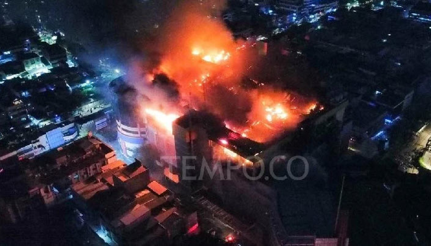 Indonesia: Cháy trung tâm thương mại tại khu đông dân cư, 7 người mất tích
