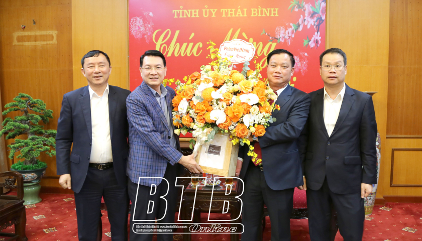 Lãnh đạo Tập đoàn Dầu khí Việt Nam thăm, chúc tết tỉnh Thái Bình 