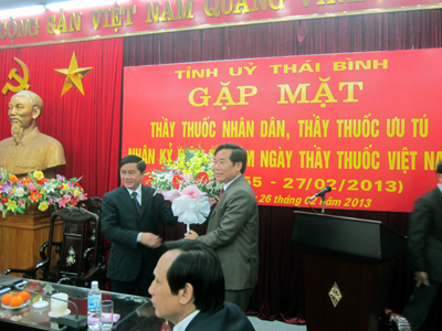 Gặp mặt các Thầy thuốc Nhân dân, Thầy thuốc Ưu tú nhân kỷ niệm Ngày Thầy thuốc Việt Nam 