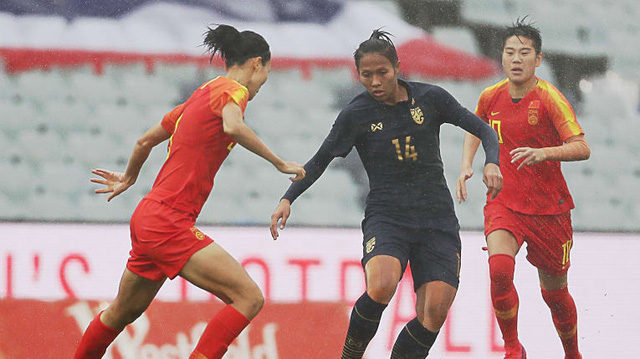 Thua đậm ĐT nữ Trung Quốc, ĐT nữ Thái Lan sớm dừng bước tại vòng loại Olympic 2020 - Ảnh 2.