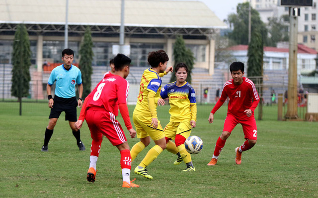 ĐT nữ Việt Nam hoà 0-0 U15 nam CLB Hà Nội trong trận đấu tập - Ảnh 1.