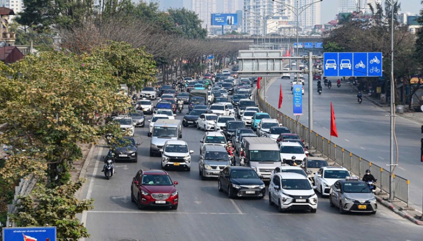 Kiểm tra, phát hiện xử lý 5.671 trường hợp vi phạm giao thông