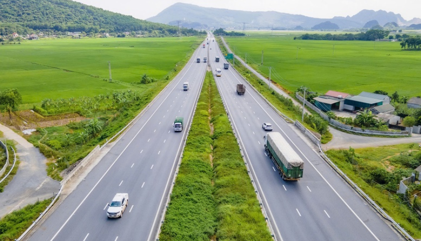 Phấn đấu khởi công 19 dự án giao thông trong năm 2025