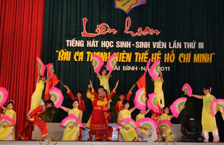 Hoạt động Chào mừng kỷ niệm 80 năm ngày thành lập Đoàn TNCS Hồ Chí Minh và Chào năm thanh niên - 2011 