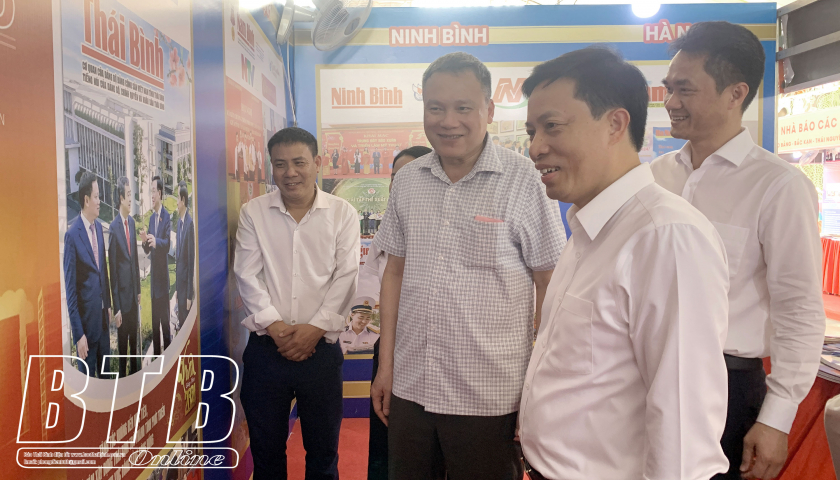 Hội Nhà báo tỉnh Thái Bình trưng bày các ấn phẩm báo chí và sản phẩm OCOP tại Hội Báo toàn quốc 2024