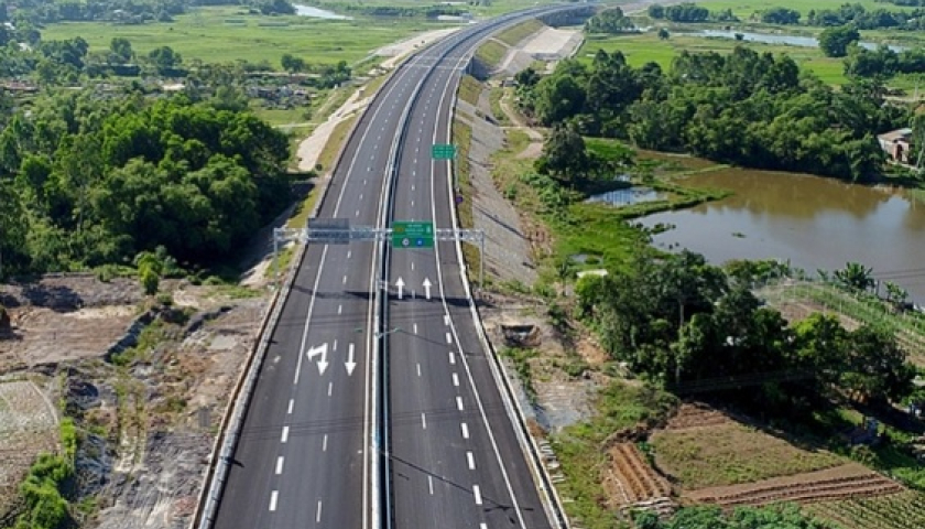 Đưa vào khai thác 70 km cao tốc Vân Phong - Nha Trang dịp 30/4/2025