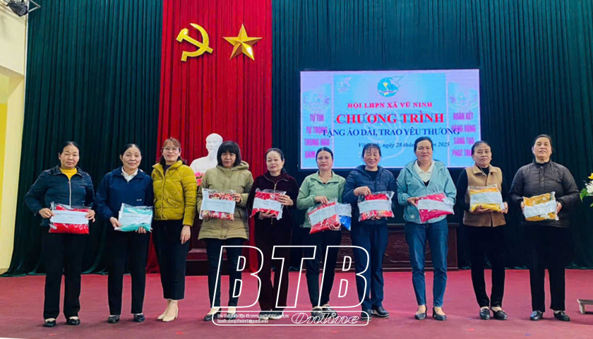 Lan tỏa yêu thương từ những bộ áo dài truyền thống