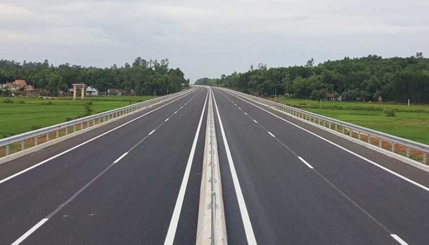 Thực hiện "5 rõ", quyết tâm hoàn thành 3.000 km đường bộ cao tốc