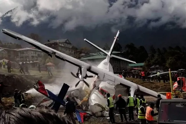 Máy bay đâm phải trực thăng tại sân bay nguy hiểm nhất thế giới gần đỉnh Everest