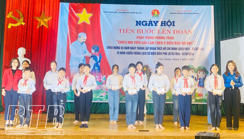 Thiếu nhi thi đua chào mừng kỷ niệm 70 năm Chiến thắng Điện Biên Phủ