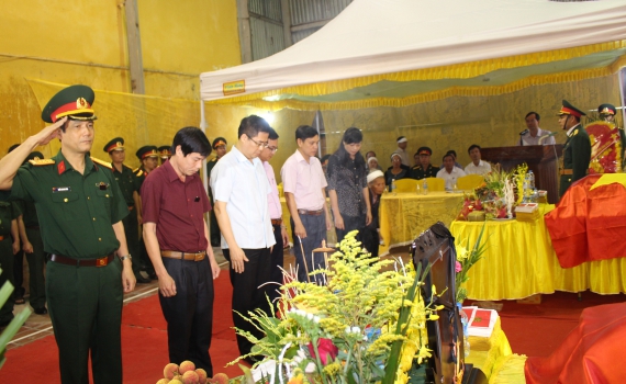 Lễ đón nhận hài cốt liệt sĩ hy sinh tại Lào 