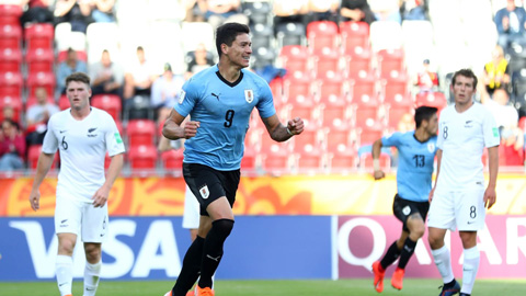 U20 Uruguay đi tiếp với ngôi đầu bảng