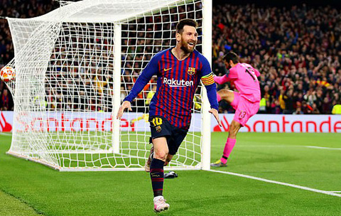 Messi lập cú đúp bàn thắng trong những phút cuối trận
