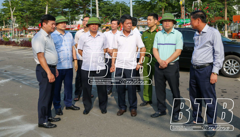 Đồng chí Nguyễn Mạnh Hùng, Phó Bí thư Tỉnh ủy, Chủ tịch UBND tỉnh: Kiểm tra công tác chuẩn bị khai mạc Tuần du lịch tỉnh Thái Bình và khai trương phố đi bộ thành phố Thái Bình