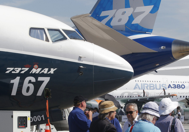 Boeing nhận sai sót trong vụ tai nạn máy bay 737 MAX - Ảnh 1.
